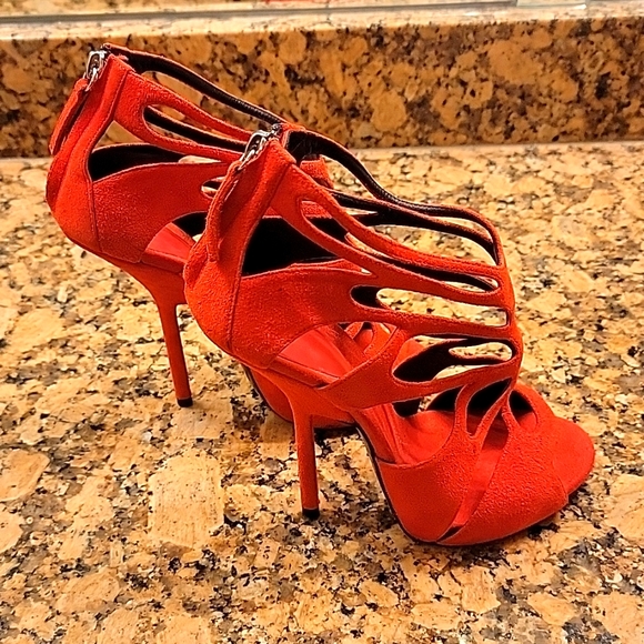 Beautiful & sexy Red Giuseppe Zanotti high heels. Size 37. EU. - Picture 3 of 10